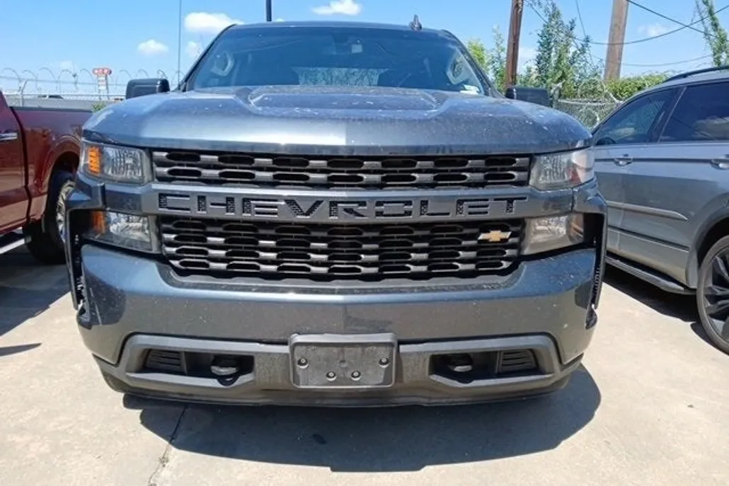 2019 Chevrolet Silverado 1500 Custom photo 1