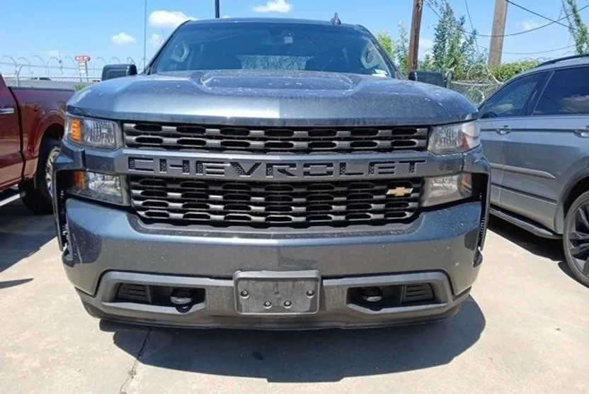 2019 Chevrolet Silverado 1500 Custom photo 1