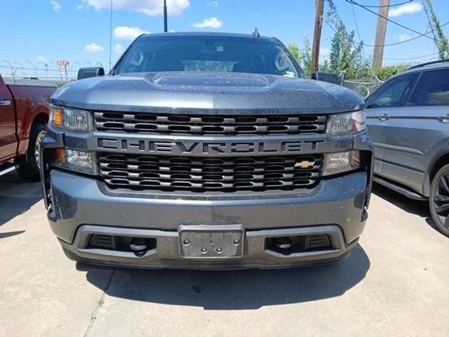 2019 Chevrolet Silverado 1500 Custom photo 1