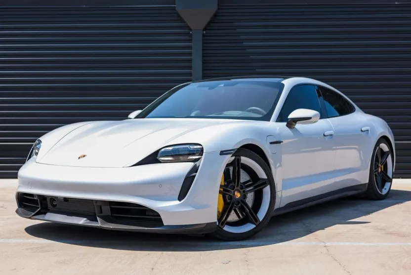 2021 Porsche Taycan Turbo S photo 1