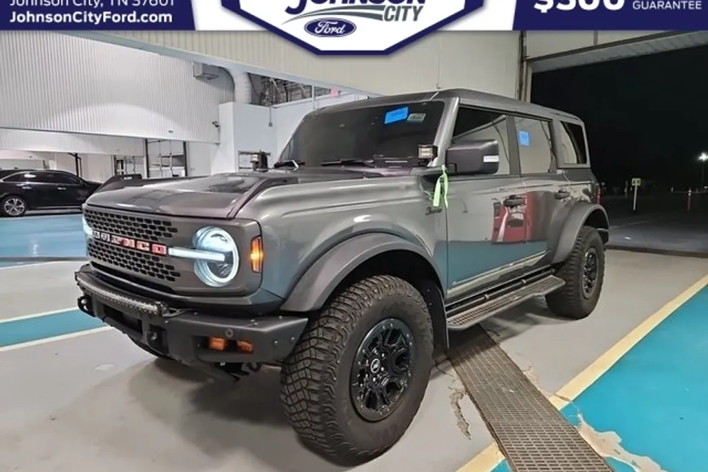 2022 Ford Bronco Badlands photo 1
