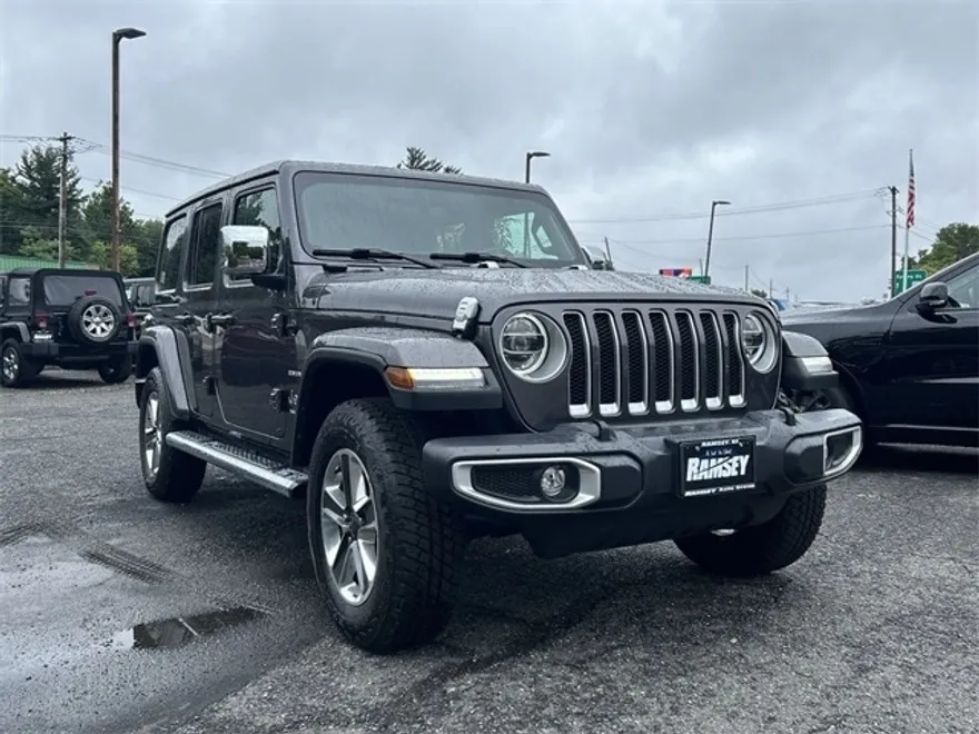 2021 Jeep Wrangler Unlimited Sahara photo 1