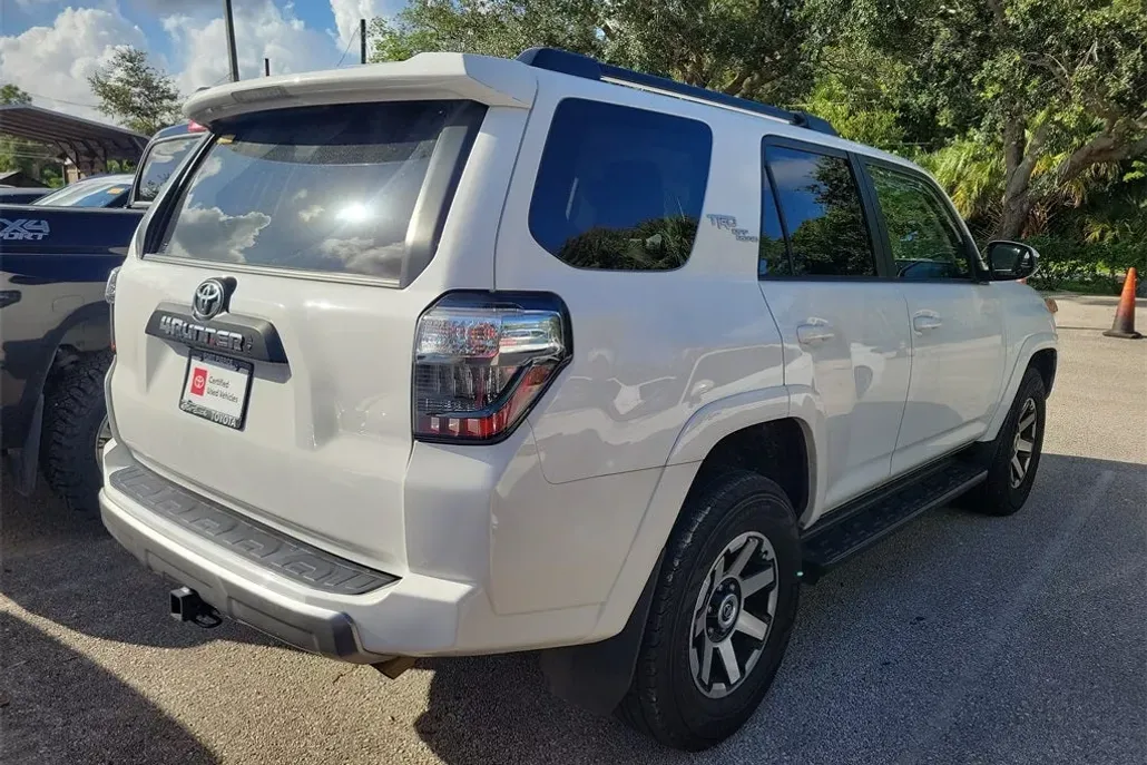2023 Toyota 4Runner TRD Off-Road photo 1
