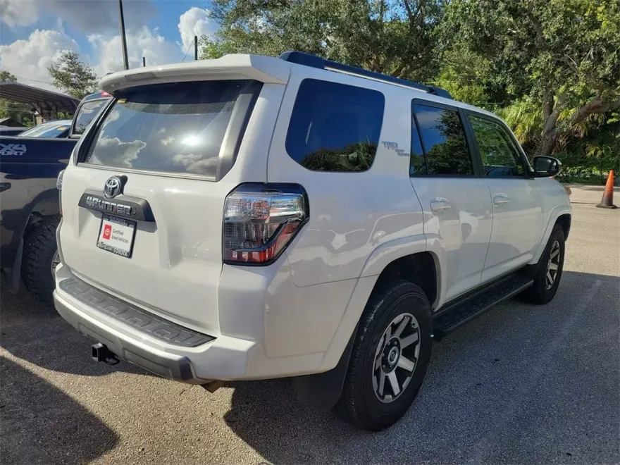 2023 Toyota 4Runner TRD Off-Road photo 1
