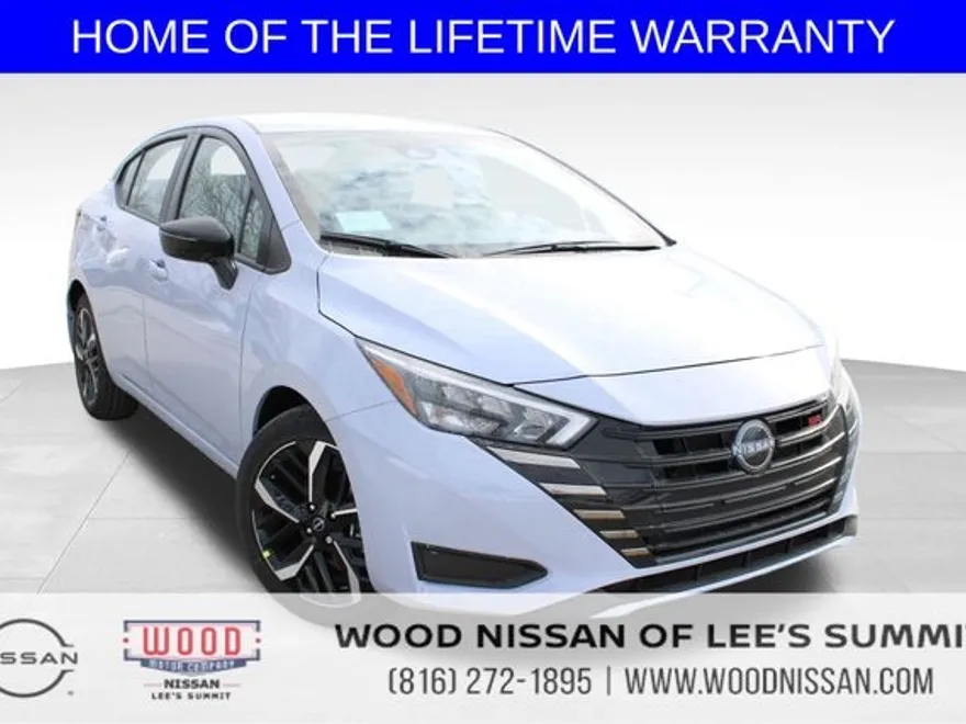 2025 Nissan Versa SR photo 1