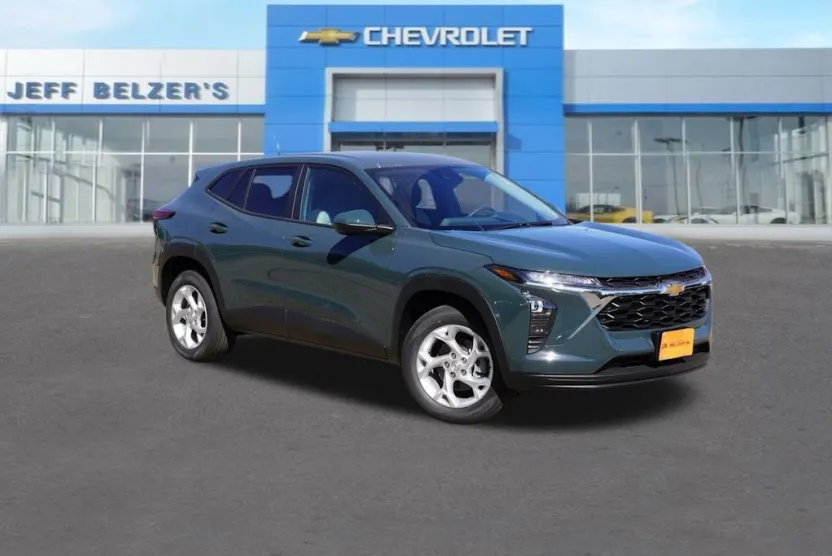 2026 Chevrolet Trax LS photo 1