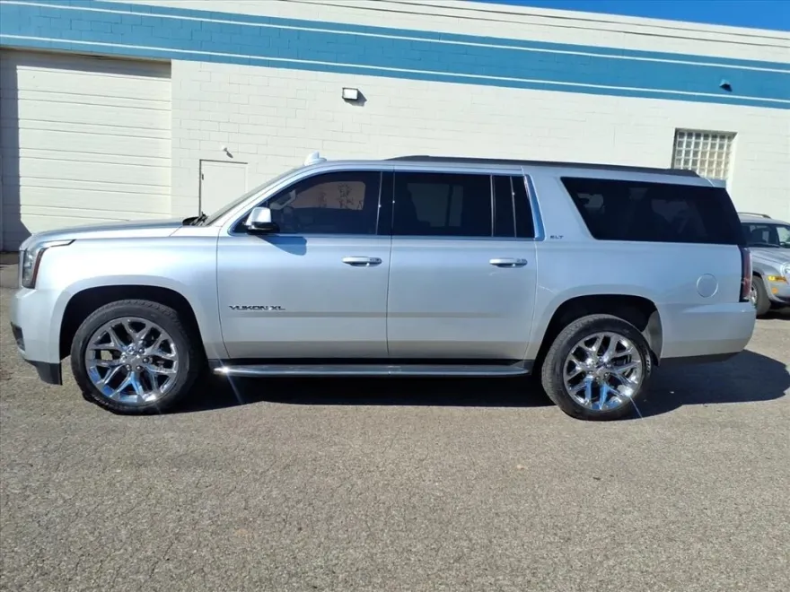 2017 Gmc Yukon XL SLT photo 1