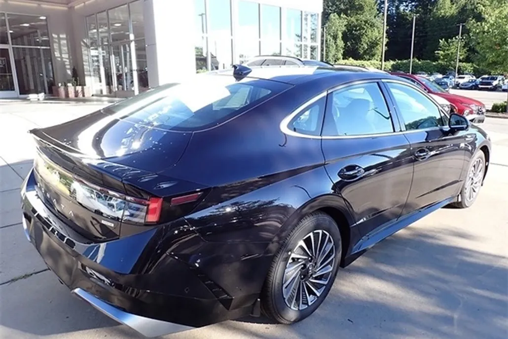 2025 Hyundai Sonata Hybrid Limited photo 1