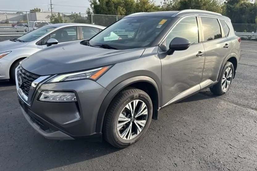 2022 Nissan Rogue SV photo 1