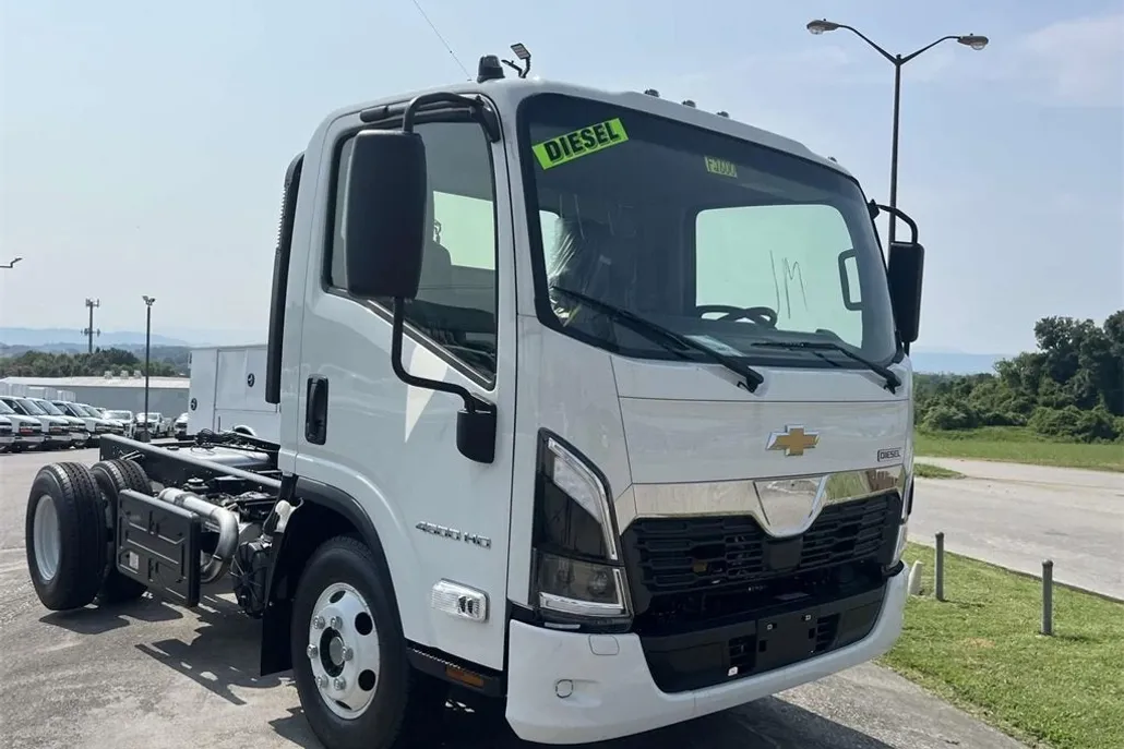 2026 Chevrolet Silverado 4500HD Base photo 1