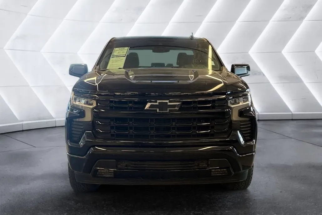 2023 Chevrolet Silverado 1500 RST photo 1