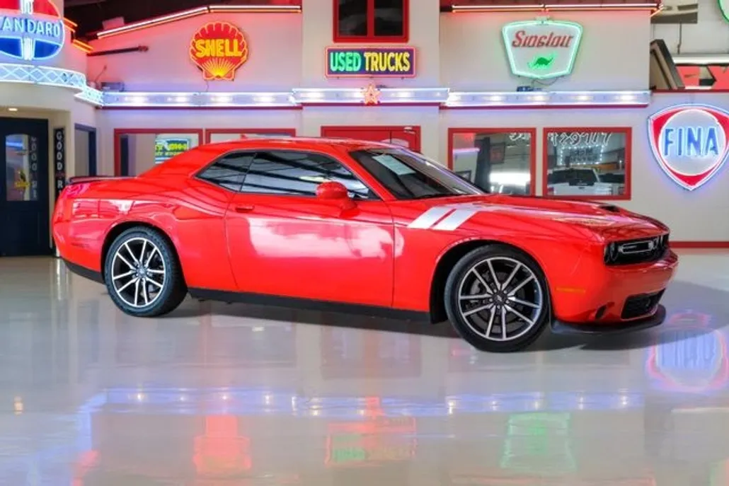 2023 Dodge Challenger GT photo 1