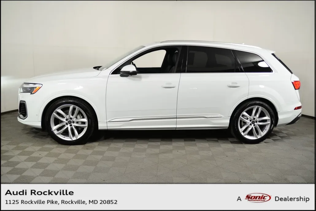 2025 Audi Q7 Premium Plus photo 1