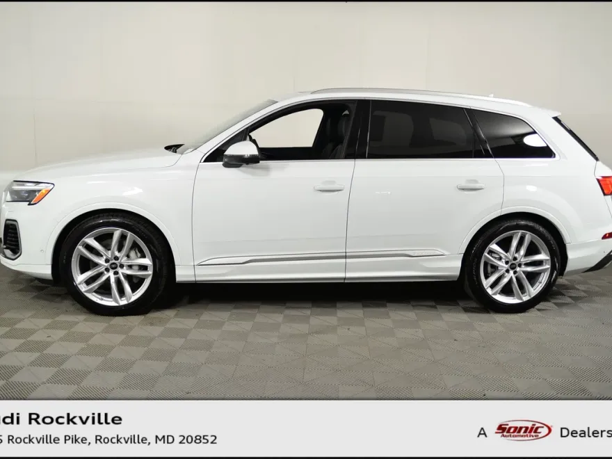 2025 Audi Q7 Premium Plus photo 1