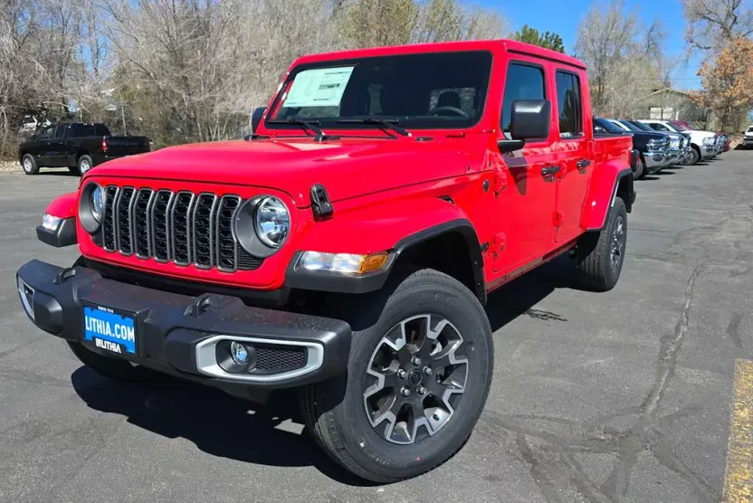 2025 Jeep Gladiator Sport S photo 1