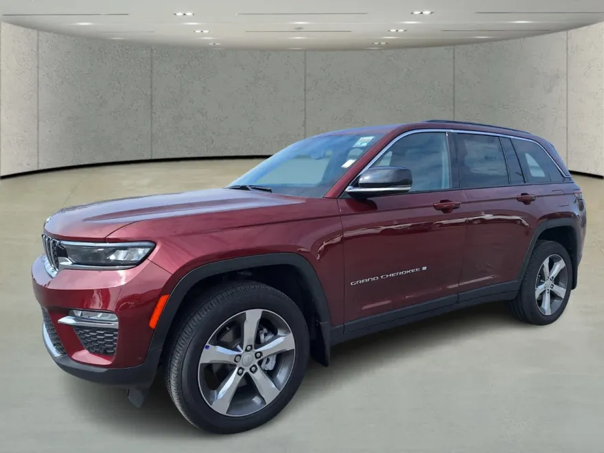 2025 Jeep Grand Cherokee Limited photo 1
