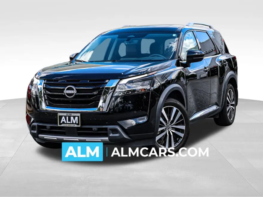 2024 Nissan Pathfinder Platinum photo 1