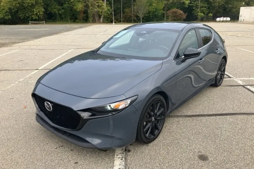 2024 Mazda Mazda3 2.5 s Carbon photo 1