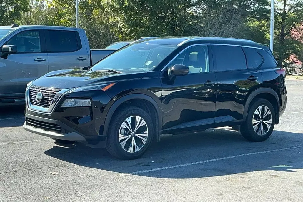2021 Nissan Rogue SV photo 1