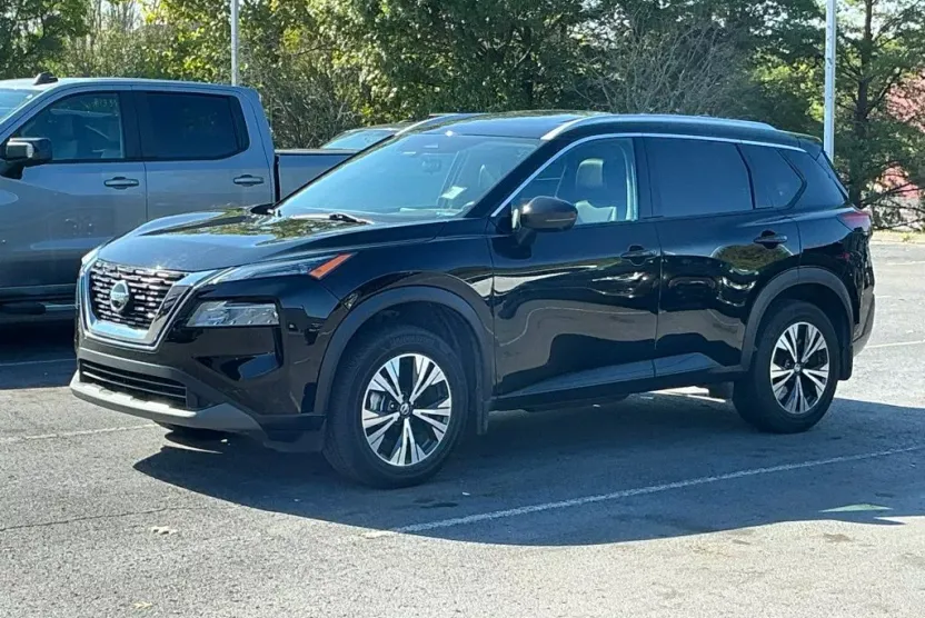 2021 Nissan Rogue SV photo 1