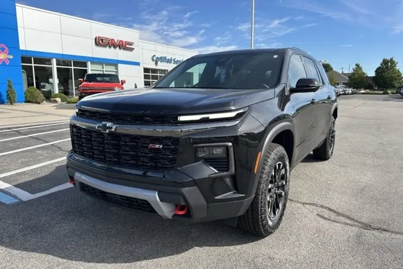 2026 Chevrolet Traverse Z71 photo 1