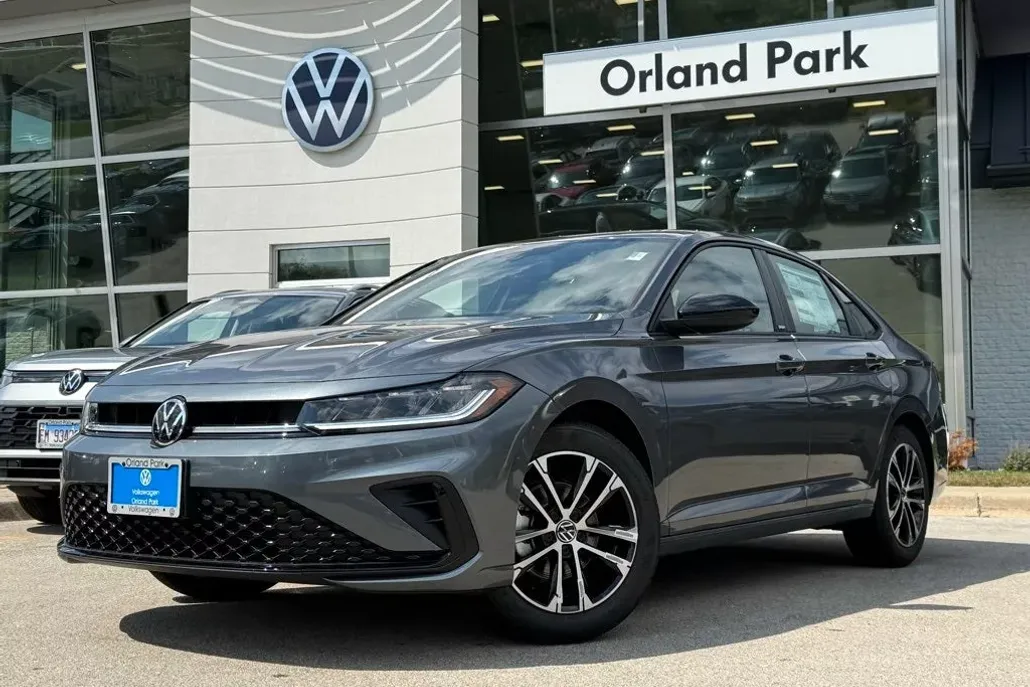 2025 Volkswagen Jetta 1.5T Sport photo 1