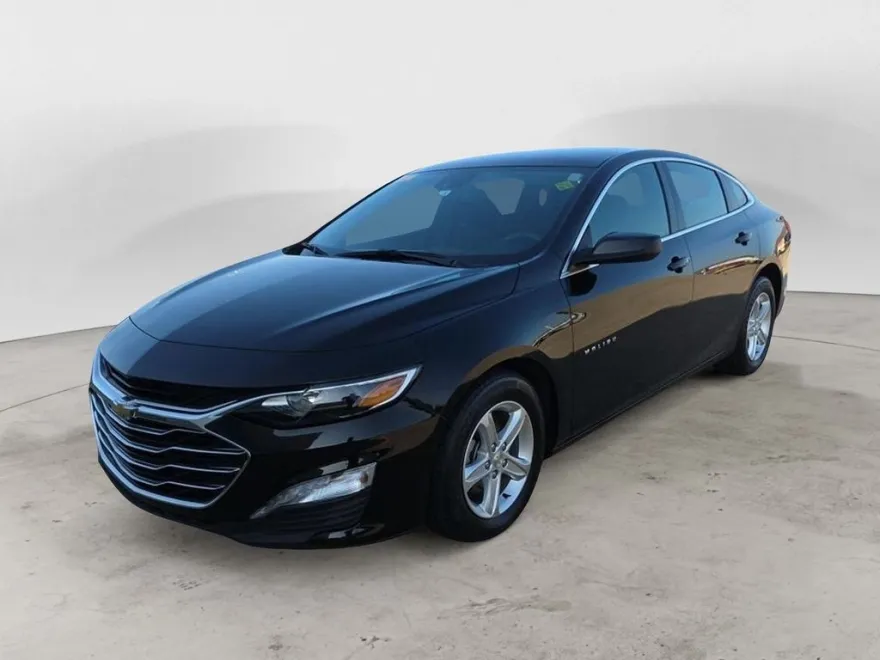 2024 Chevrolet Malibu 1LT photo 1