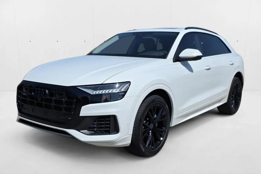 2023 Audi Q8 Premium photo 1