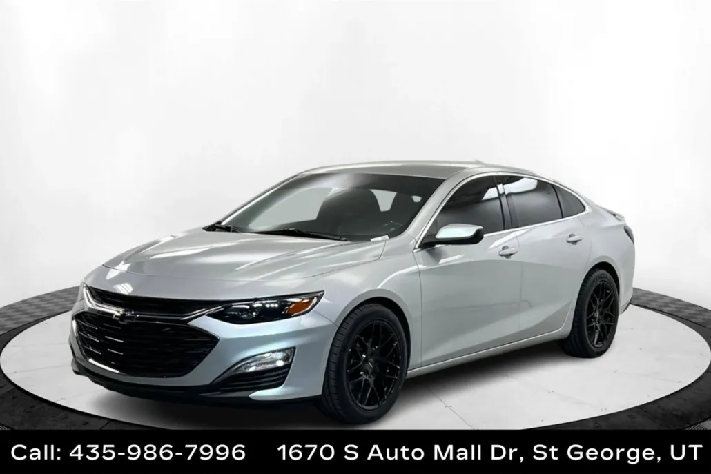 2021 Chevrolet Malibu RS photo 1