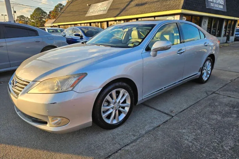2011 Lexus ES 350 photo 1