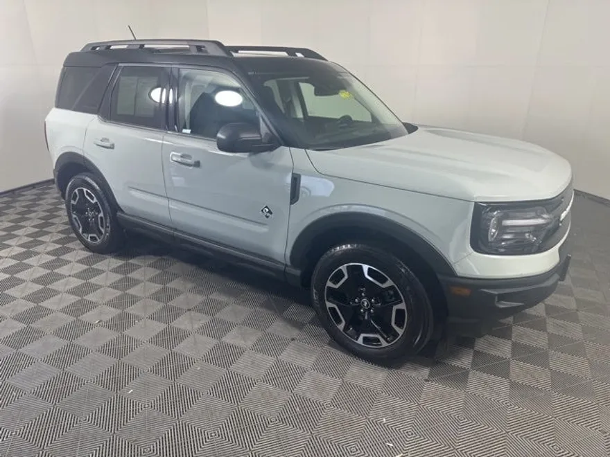 2022 Ford Bronco Sport Outer Banks photo 1