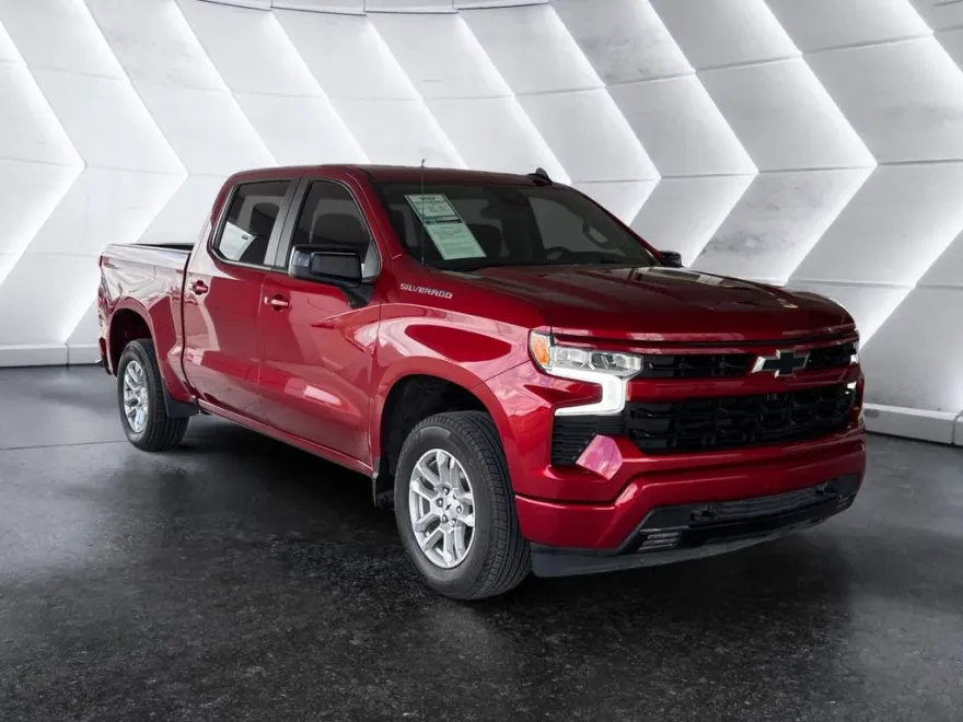 2023 Chevrolet Silverado 1500 RST photo 1