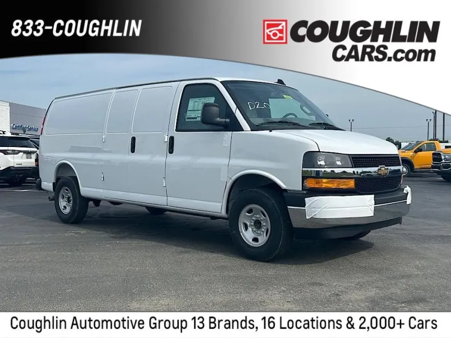 2025 Chevrolet Express Cargo 3500 photo 1