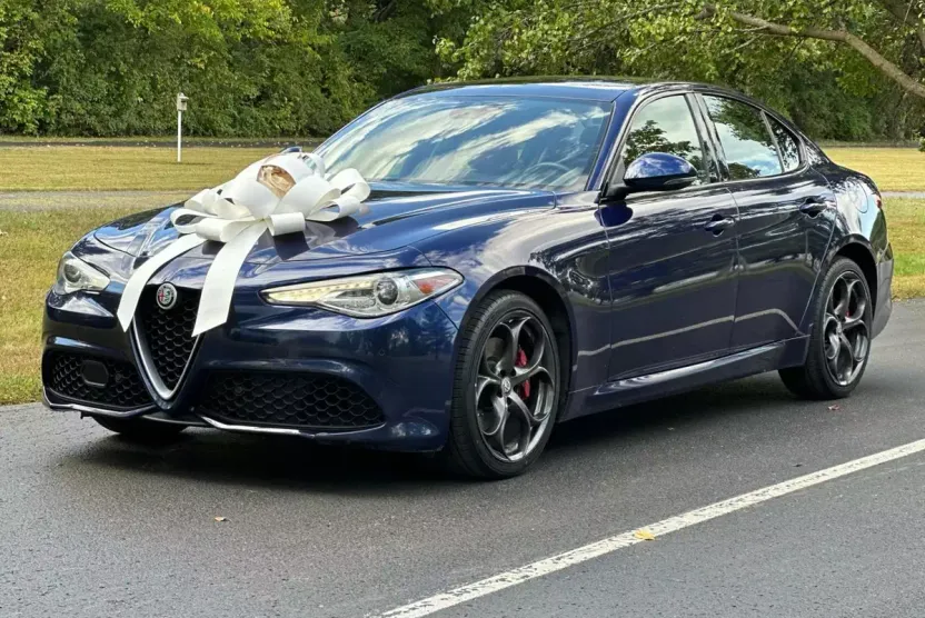 2018 Alfa Romeo Giulia Ti Sport photo 1