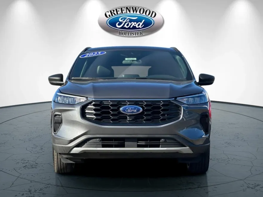 2025 Ford Escape ST-Line photo 1