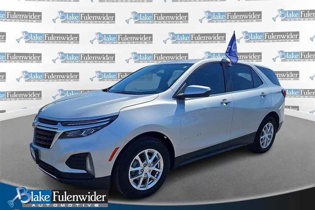 2022 Chevrolet Equinox LT photo 1