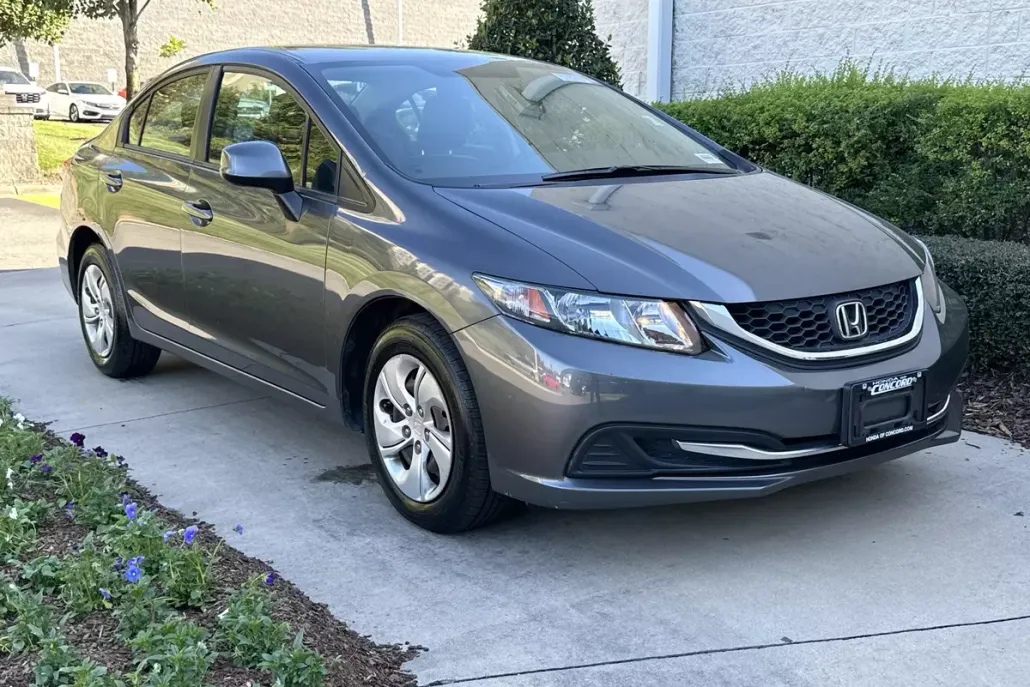 2013 Honda Civic LX photo 1