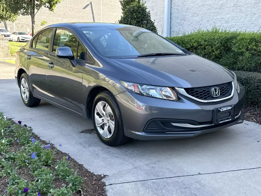 2013 Honda Civic LX photo 1