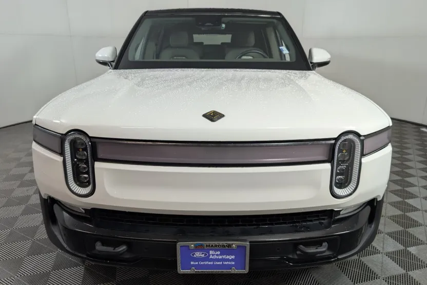 2023 Rivian R1S Adventure photo 1