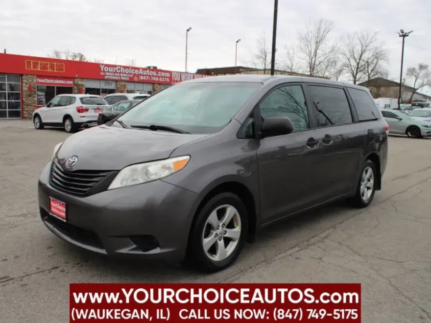 2012 Toyota Sienna Base photo 1