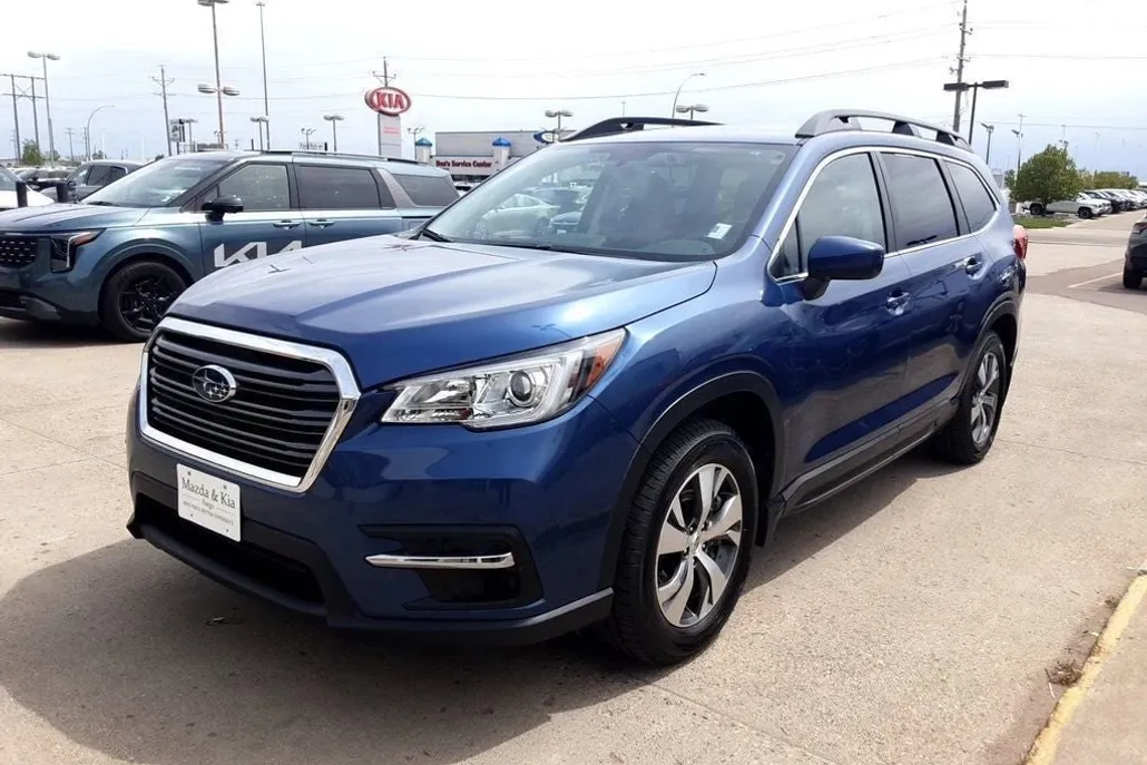 2020 Subaru Ascent Premium photo 1