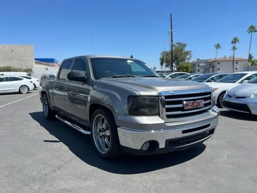2013 Gmc Sierra 1500 SLE photo 1