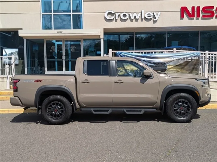 2022 Nissan Frontier PRO-4X photo 1