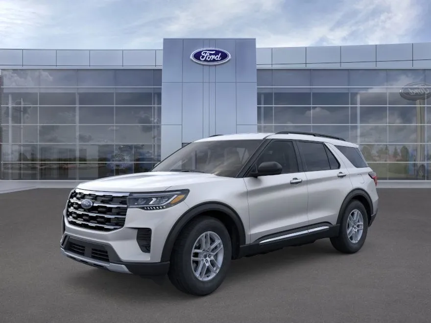 2025 Ford Explorer photo 1