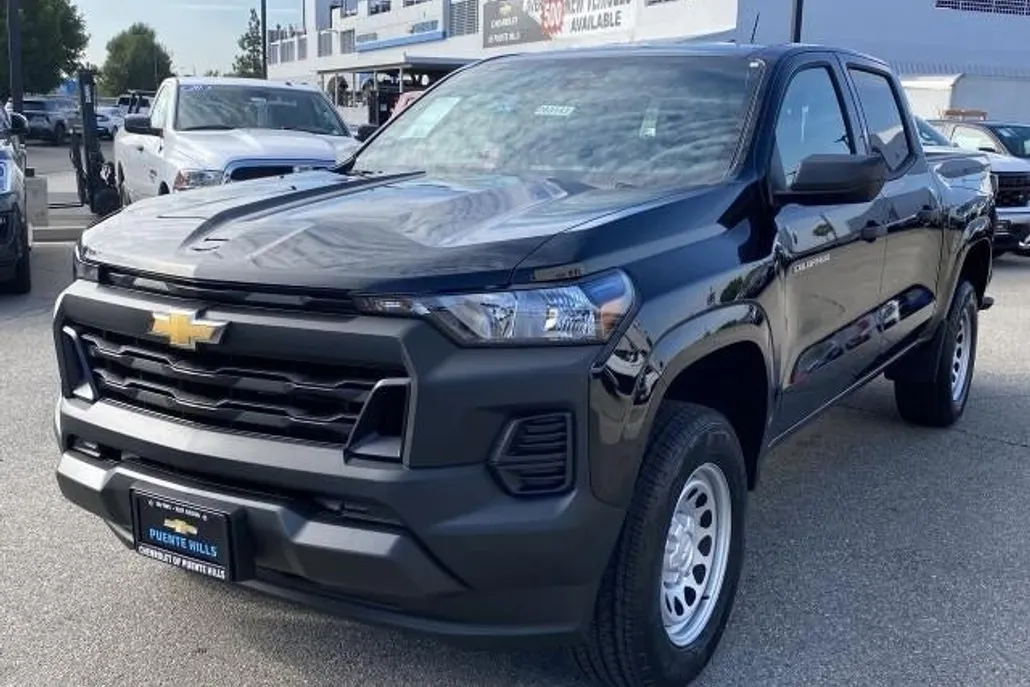 2026 Chevrolet Colorado Work Truck photo 1