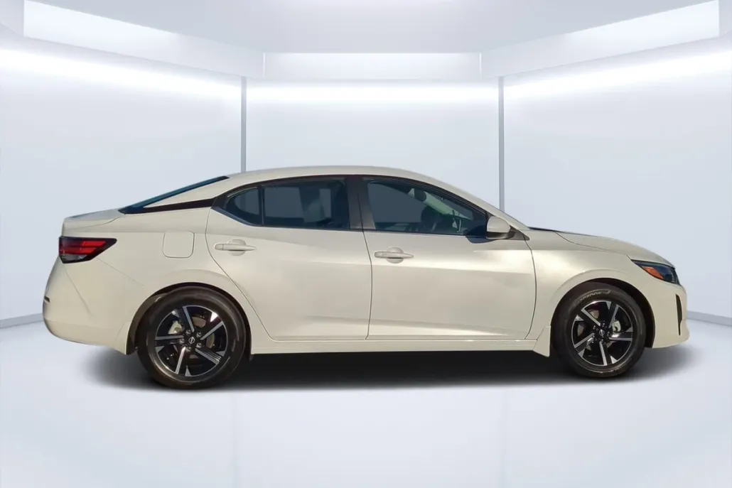 2025 Nissan Sentra SV photo 1