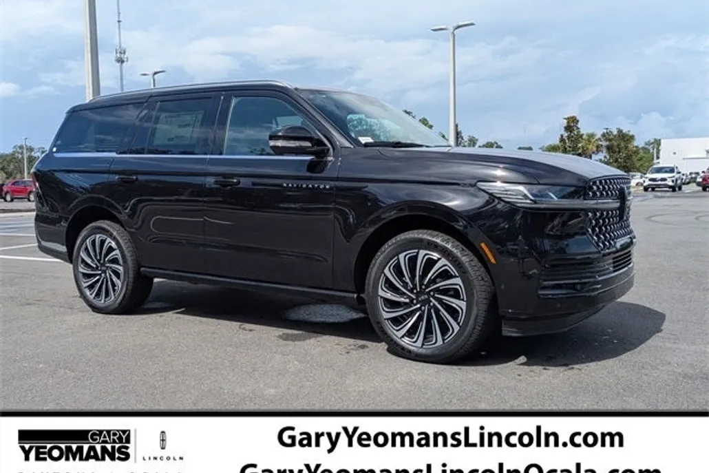 2025 Lincoln Navigator Black Label photo 1