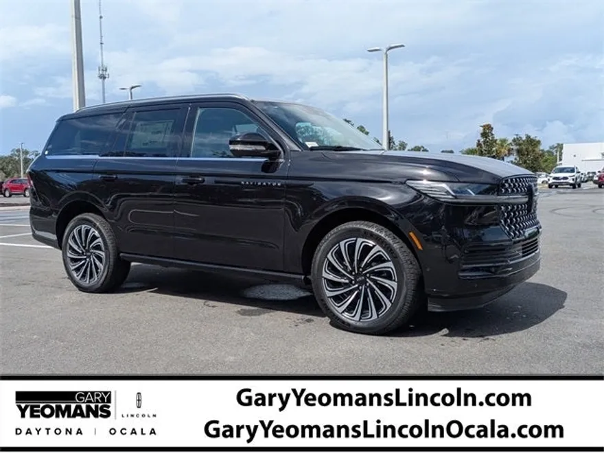 2025 Lincoln Navigator Black Label photo 1