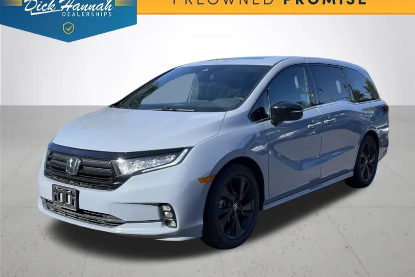 2023 Honda Odyssey Sport photo 1