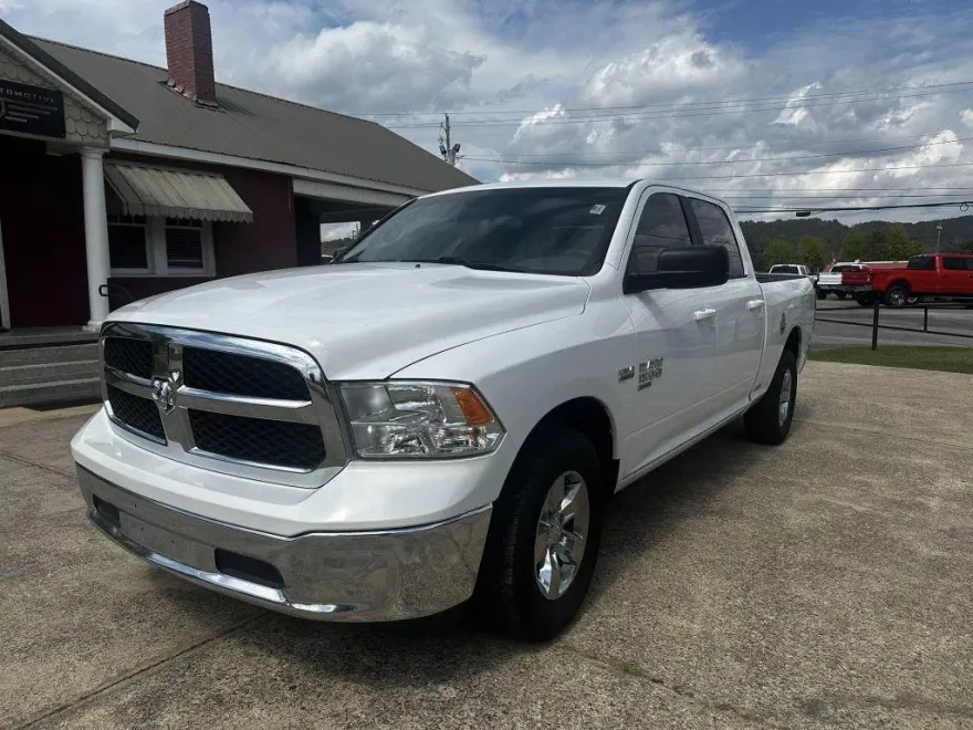2019 Ram 1500 Classic SLT photo 1